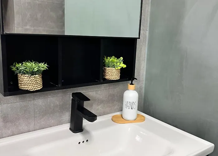 Sondela Lambug 3br Exclusive Gasthuis Badian